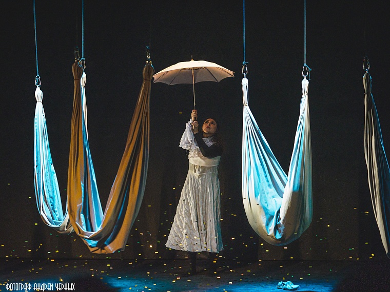 Премьера спектакля "Яма" в Тюмени началась со скандала в зале и вызова администратора