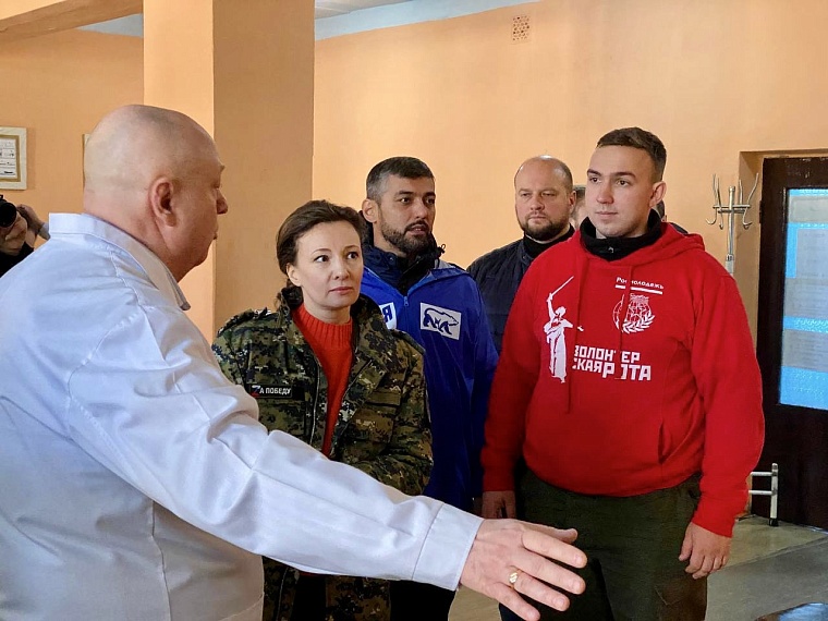 Тюменские волонтеры доставляют гуманитарную помощь в госпитали ЛНР и ДНР