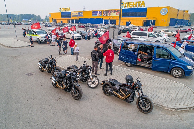 В "Бессмертный автополк" вошли более 200 тюменцев