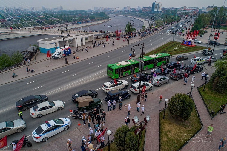 В "Бессмертный автополк" вошли более 200 тюменцев
