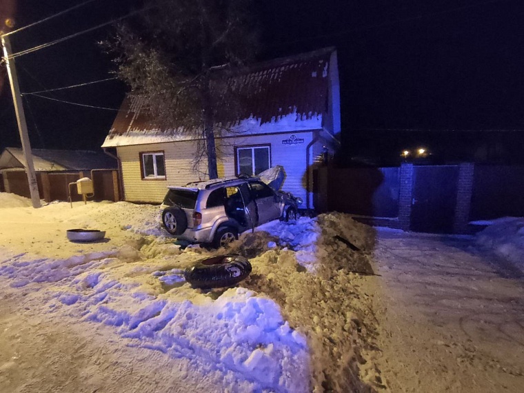 Ночью в Тобольске произошла смертельная авария