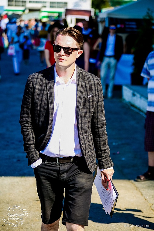 «Скачки фаворитов» собрали полные трибуны любителей конного спорта