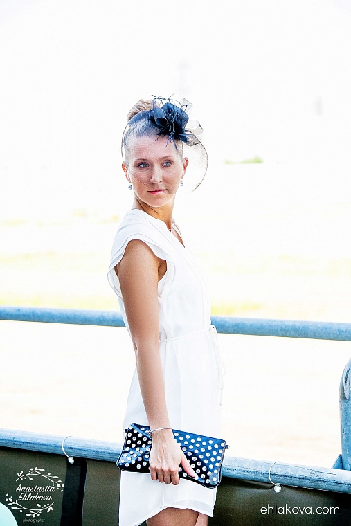 «Скачки фаворитов» собрали полные трибуны любителей конного спорта