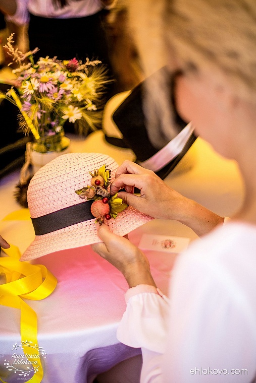 «Скачки фаворитов» собрали полные трибуны любителей конного спорта