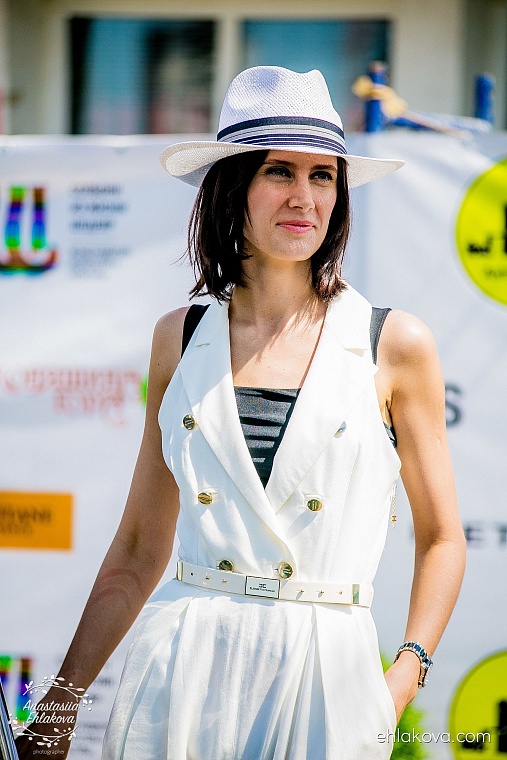 «Скачки фаворитов» собрали полные трибуны любителей конного спорта