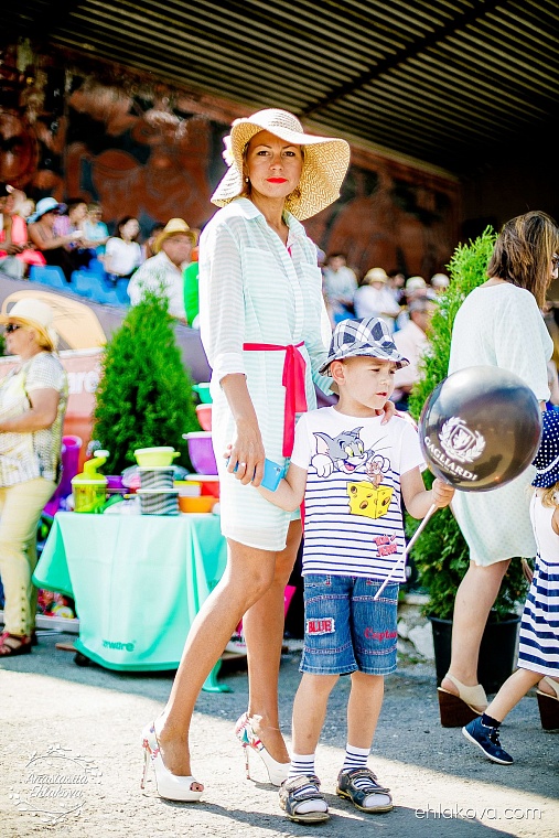 «Скачки фаворитов» собрали полные трибуны любителей конного спорта