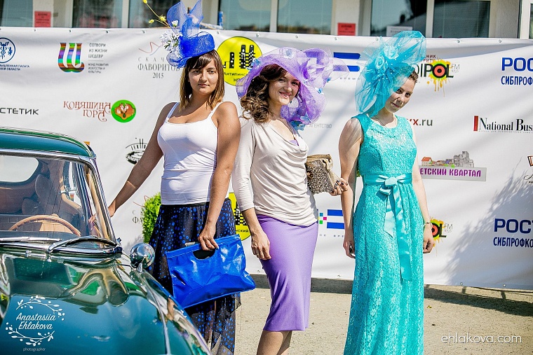 «Скачки фаворитов» собрали полные трибуны любителей конного спорта