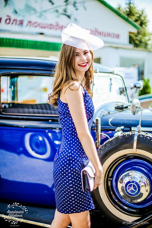 «Скачки фаворитов» собрали полные трибуны любителей конного спорта