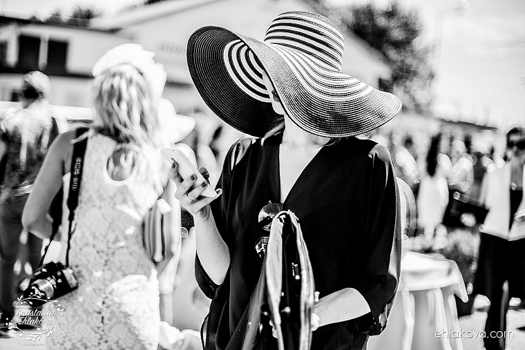 «Скачки фаворитов» собрали полные трибуны любителей конного спорта