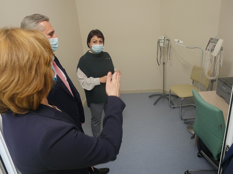 Для диагностики не придется обращаться в стационар: новую поликлинику в Ямальском-2 готовят к открытию