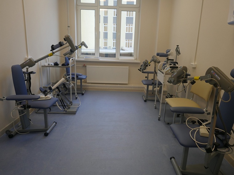 Для диагностики не придется обращаться в стационар: новую поликлинику в Ямальском-2 готовят к открытию