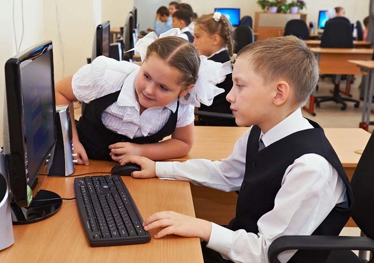 Как отобразить в бюджете города ремонт конкретной школы, решали за круглым столом