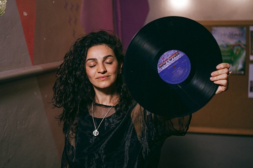 В защиту оскорбленной певицы Сюзанны Ивановой выступил депутат Тюменской облдумы