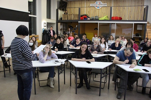 "Тотальный диктант" в Тюмени офлайн написали более 200 человек