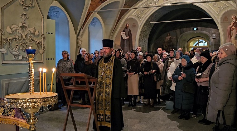 В Спасском храме Тюмени прошло первое богослужение спустя 100 лет