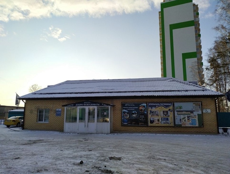 Горячий источник "Волна": небольшая лагуна под окнами высотки