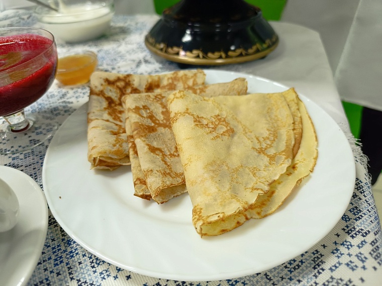 Тюменцев на Масленице угостят блинами на минеральной воде