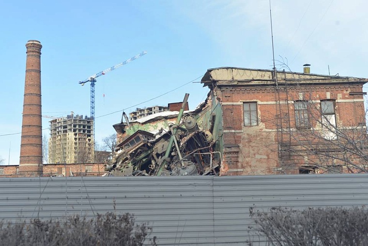 Сносить или не сносить завод пластмасс? Мнения экспертов