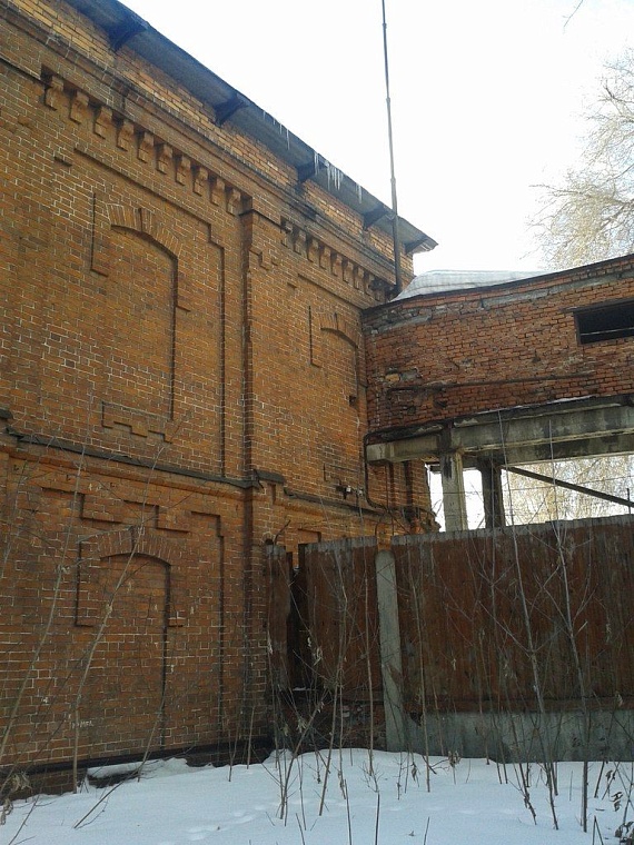 Сносить или не сносить завод пластмасс? Мнения экспертов