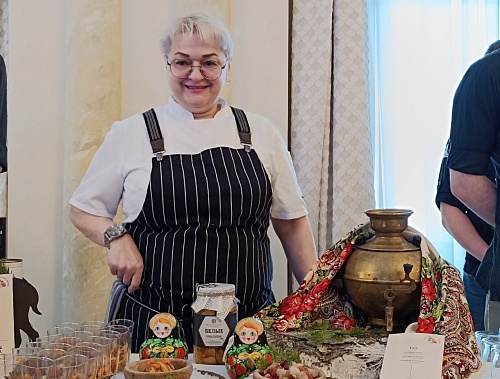 Мороженое из морошки, каша из кедровых орехов: чем удивил тюменский гастрофестиваль