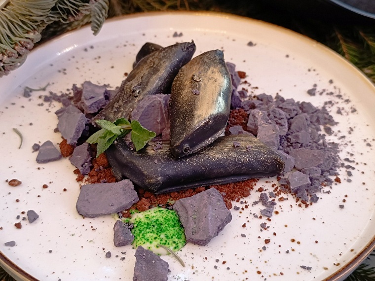 Мороженое из морошки, каша из кедровых орехов: чем удивил тюменский гастрофестиваль