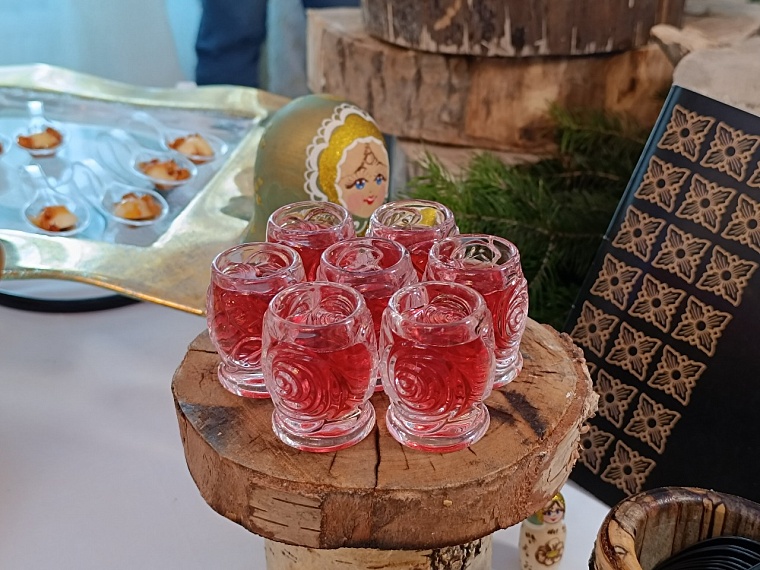 Мороженое из морошки, каша из кедровых орехов: чем удивил тюменский гастрофестиваль