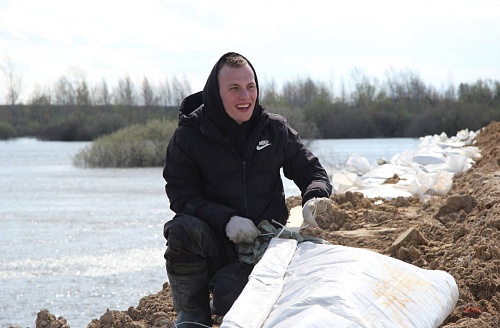 Оперативные данные: река Ишим в Викулово пошла на спад