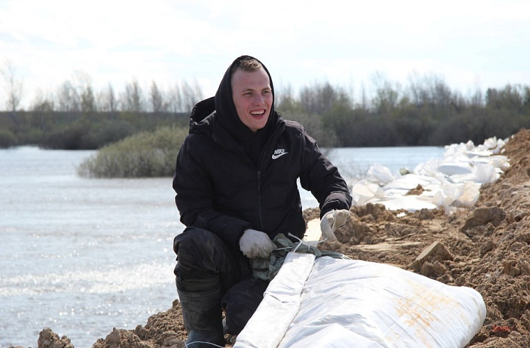 Оперативные данные: река Ишим в Викулово пошла на спад