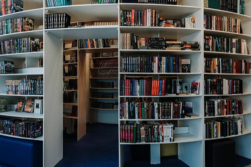 Александр Моор отметил вклад библиотек в культурную жизнь региона.