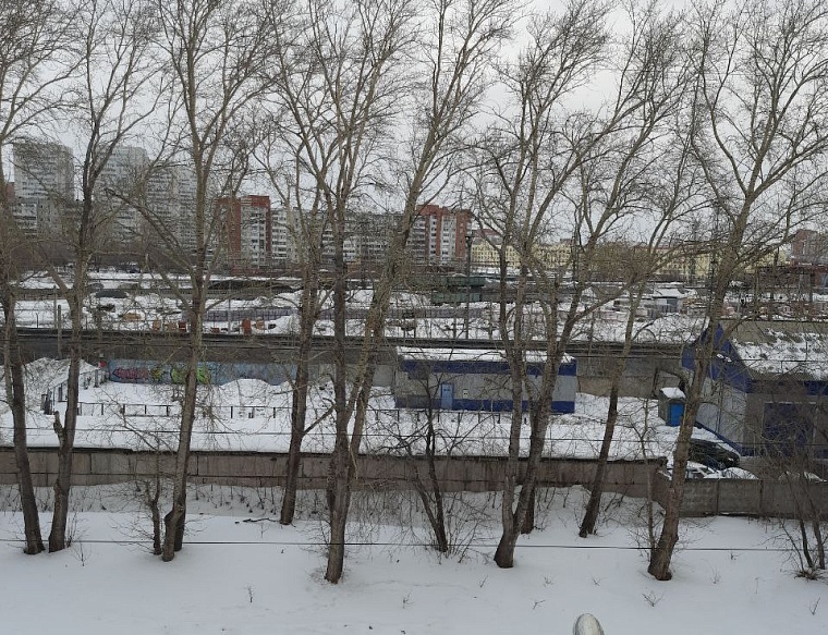 Областной суд обязал СвЖД установить в районе Маяка в Тюмени шумозащитный экран высотой 14 метров