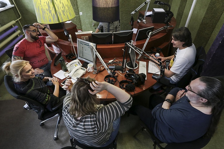 Взрыв из прошлого: легенды «Диполь-Патруль» отматывают эфир на 20 лет назад