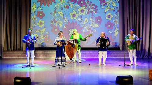 Гранты до 300 тысяч рублей могут получить творческие коллективы Тюменской области