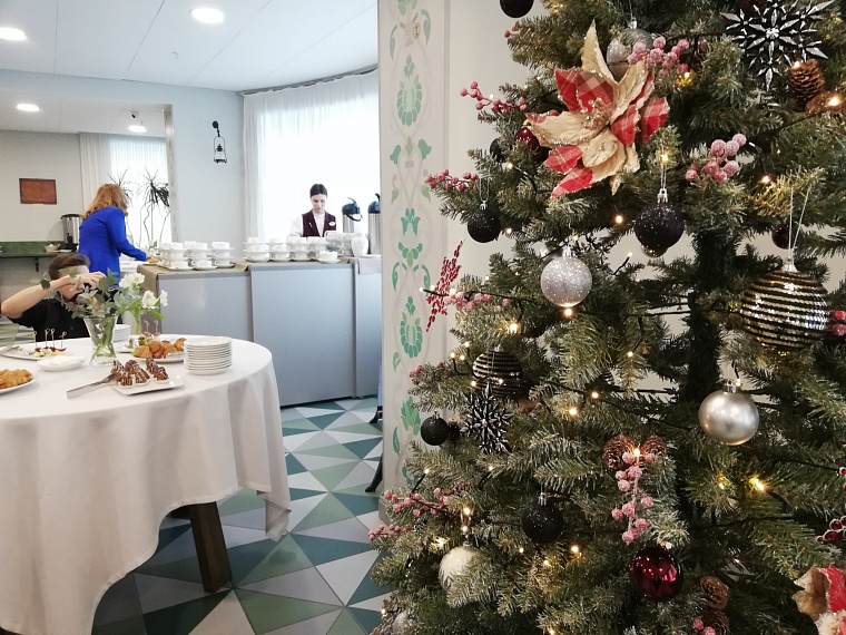 Каждый второй россиянин планирует отметить Старый Новый год в рабочем коллективе