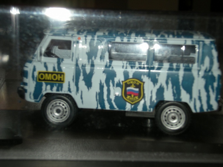 Уникальная выставка милицейских мини-моделей открылась в Тюмени