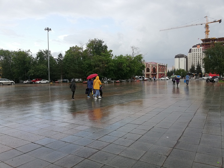 В Тюменской области 18 апреля прогнозируют грозу и ветер до 18 м/с