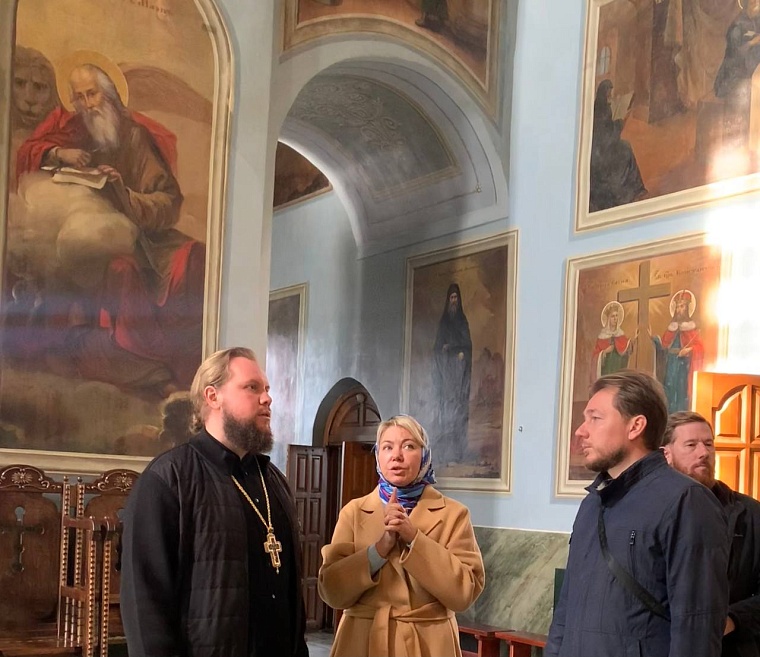 В Тюменскую область с рабочей поездкой прибыл архимандрит Никандр