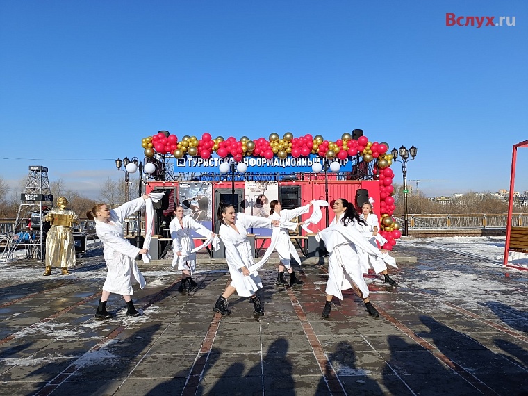 На тюменской набережной открыли второй туристско-информационный центр