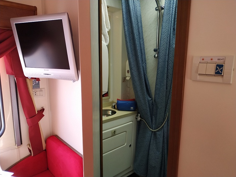 В Тюмень прибыл первый круизный поезд "В Сибирь" с туристами