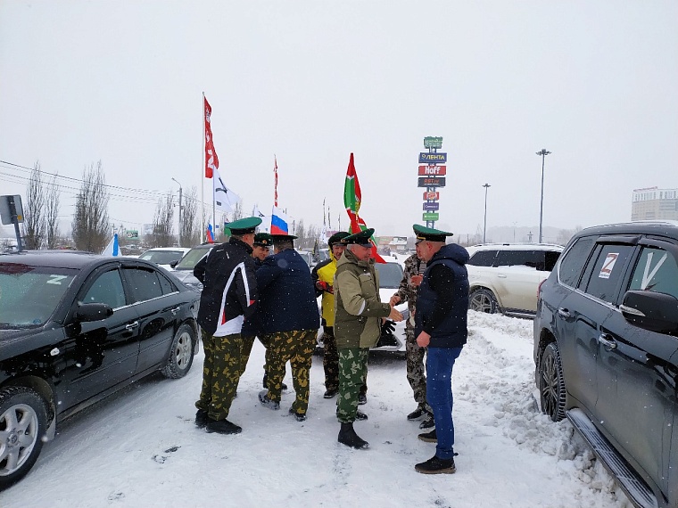 К автопробегу в поддержку Российской армии присоединились более ста тюменцев
