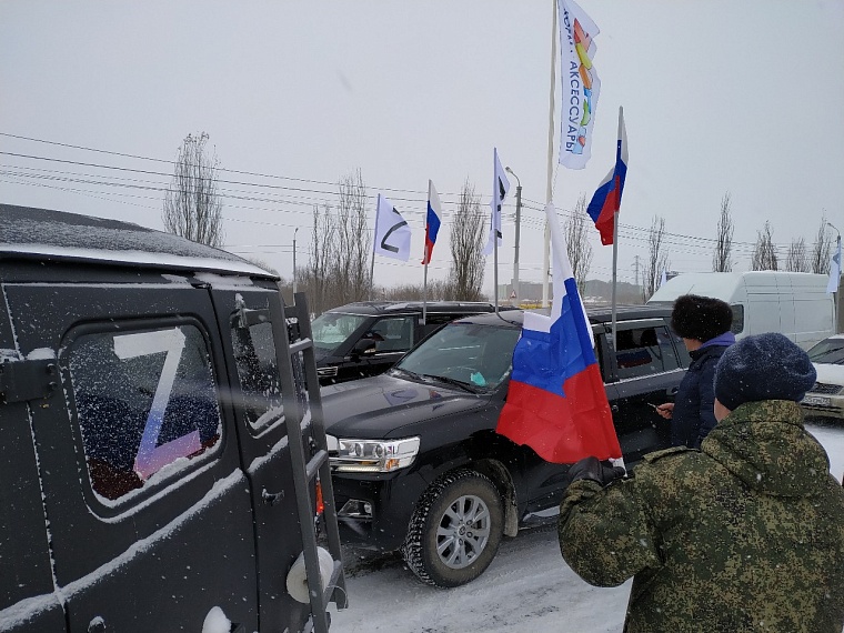 К автопробегу в поддержку Российской армии присоединились более ста тюменцев