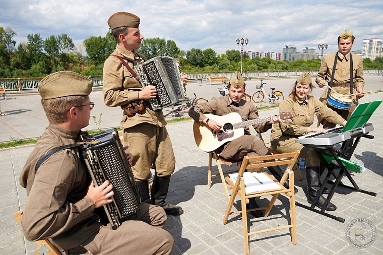 Тюменцев приглашают погрузиться в историю войны у "Конторы пароходства"