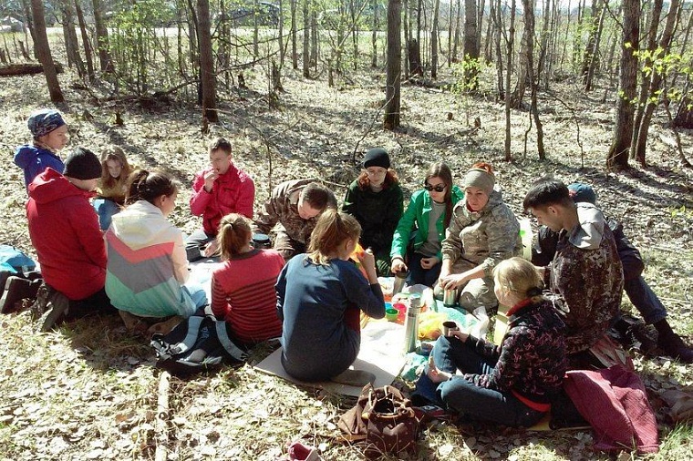 Афиша на уик-энд: «Леди на велосипеде», медитация и чистый лес