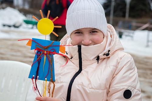 Реабилитационный центр "Родник" устроил Масленицу для детей