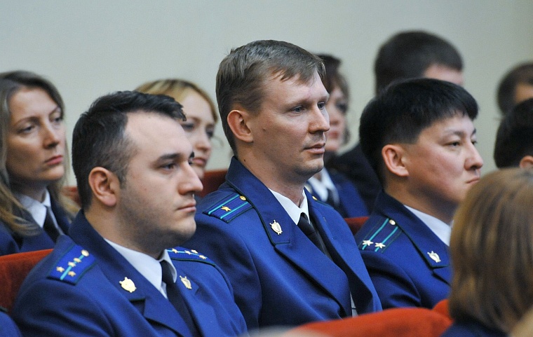 Зампрокурора Тюменской области наградила Валентина Матвиенко