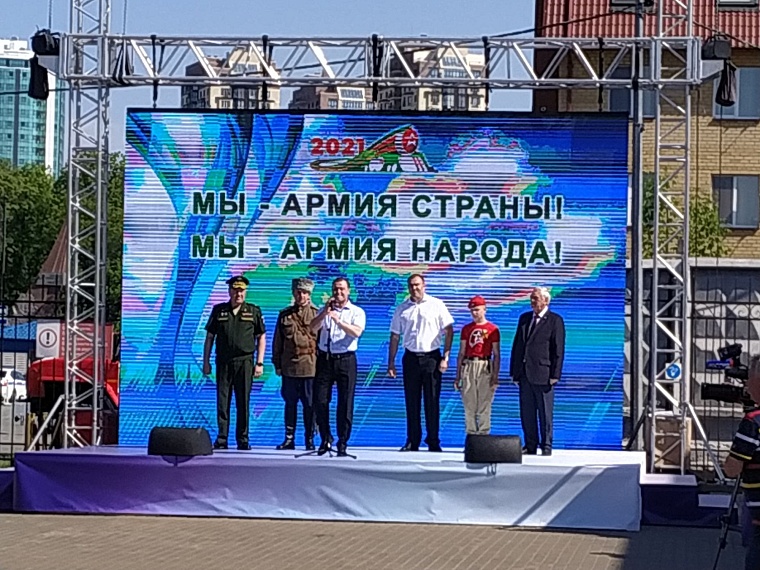 Т-90, "Коалиция", новые автоматы: в Тюмень прибыл поезд Минобороны