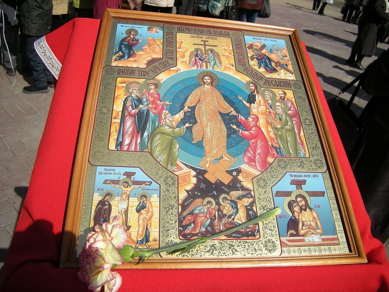 Тюменцам-ликвидаторам салютовали в сквере Мужества