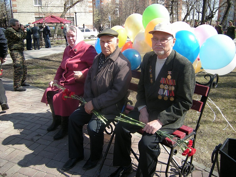 Тюменцам-ликвидаторам салютовали в сквере Мужества