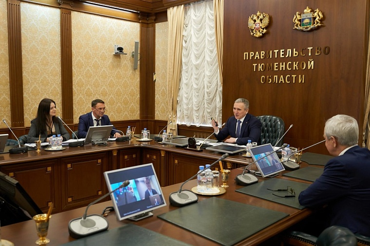 Александр Моор: Поможем краснодонским школьникам воплотить в жизнь проект «Читающий автобус»