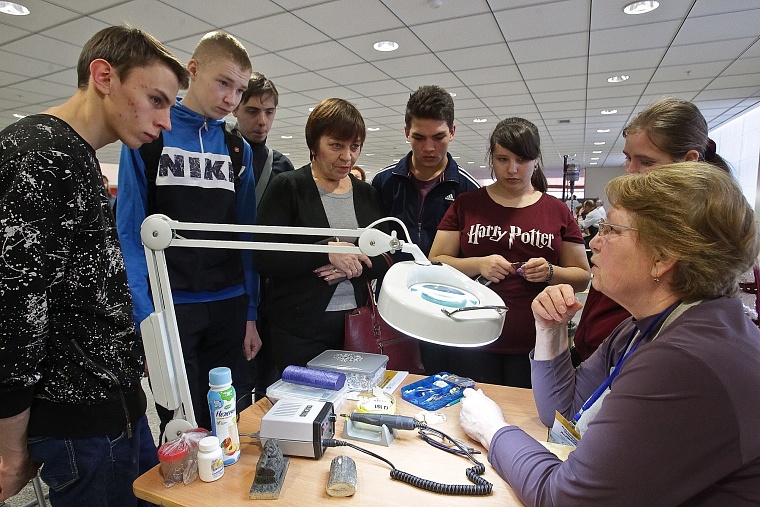 Тюменский музейный комплекс намерен купить работы участников конкурса «Славим человека труда»