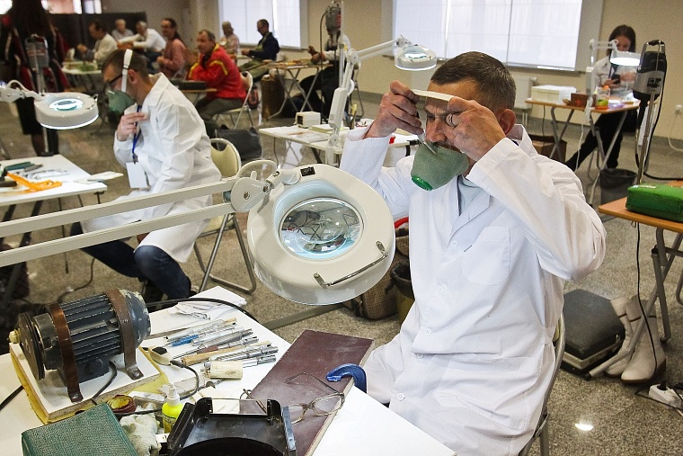 Тюменский музейный комплекс намерен купить работы участников конкурса «Славим человека труда»